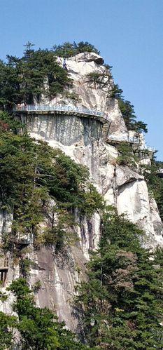 4、天堂寨风景区没有出租车。