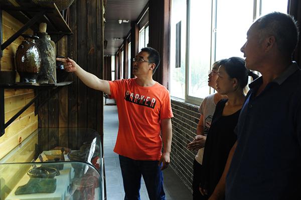 第三天：胶东民俗文化园——文登中心商业区——文登火车站——威海博物馆