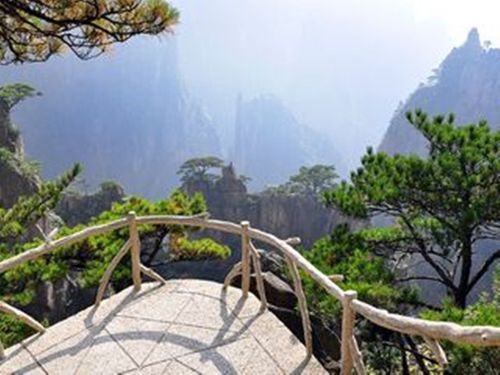 2、黄山西站乘坐直达西海车站的小巴