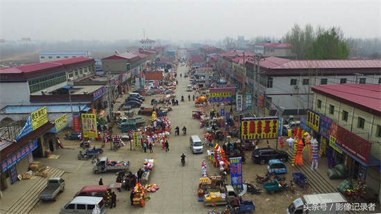 全国最大殡葬用品批发市场：活人有的 逝者全有！