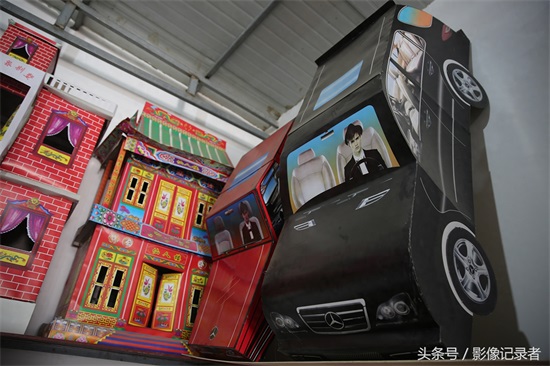 全国最大殡葬用品批发市场：活人有的 逝者全有！