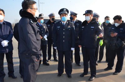​咸阳市副市长、市公安局党委书记、局长 陈万峰深入秦都马庄公安检查站检查指导