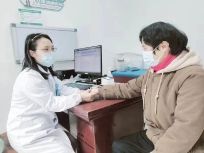 ​打了个喷嚏，男子两根肋骨断了！近期高发
