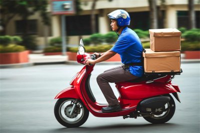 ​1300万外卖骑手的困境：超时、投诉压力大、不被理解...