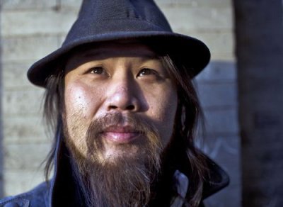 ​朋友啊让我们一起牢牢铭记啊歌名（朋友啊朋友原唱）
