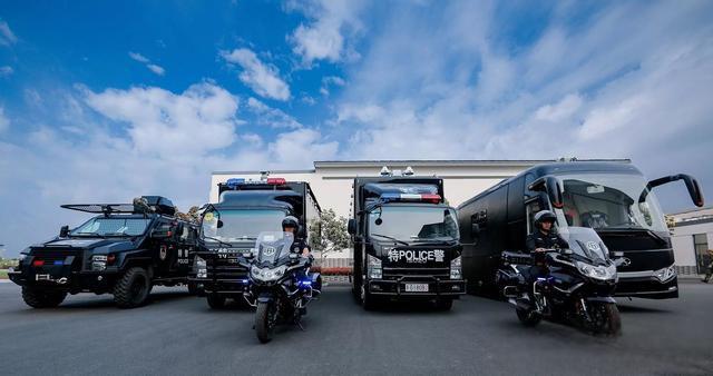 别想着国外警车多酷炫了！看看中国的这些警车，超酷！-