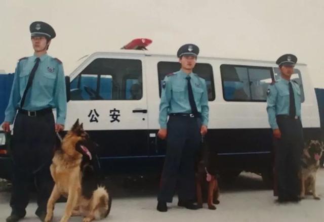 别想着国外警车多酷炫了！看看中国的这些警车，超酷！-