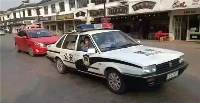 别想着国外警车多酷炫了！看看中国的这些警车，超酷！-
