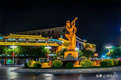 ​敦煌是哪个省的城市（甘肃敦煌是一生必去的地方）