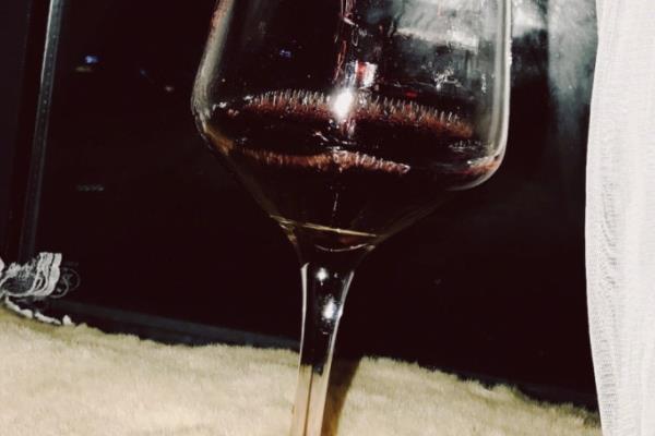 红酒可以泡脚吗 有这些好处