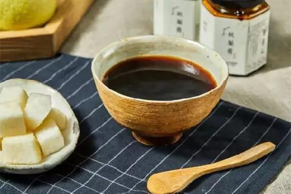秋梨膏是直接喝还是兑水喝 秋梨膏怎么喝效果好