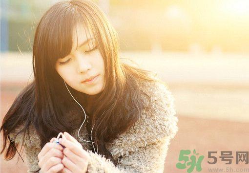 14岁女孩身高149cm正常吗？14岁女孩身高标准是多少？