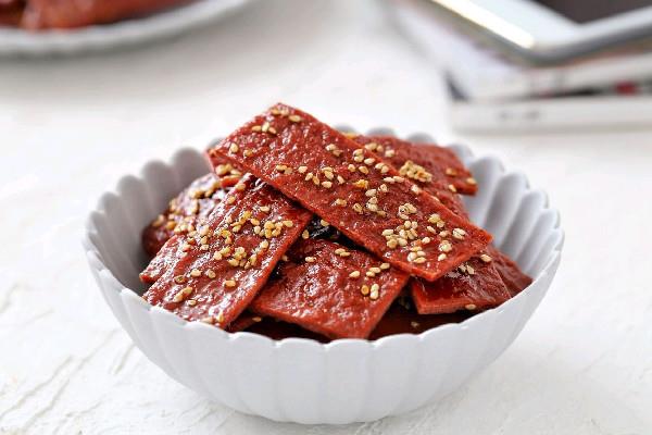 猪肉脯发霉了还能吃吗 猪肉脯发霉是什么样子