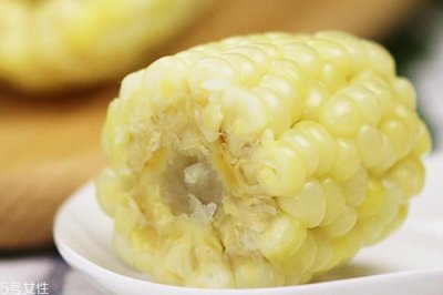 ​甜玉米隔水蒸多久能熟 这个时间就够了