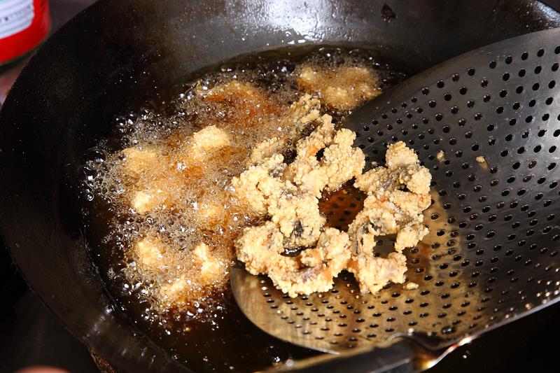 炒菜先放油还是先热锅 4种冷热做法