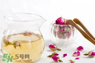 ​来月经能喝花茶吗？女性经期喝什么花茶好？