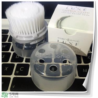 clarisonic mia fit洗脸刷怎么用？科莱丽mia fit洗脸刷使用方法