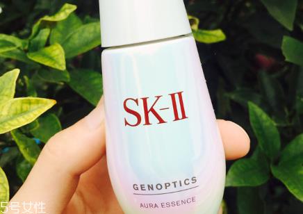 sk2小灯泡和小银瓶哪个好？sk2小灯泡使用测评