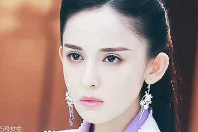 ​眼睛怎么化妆又大又显自然 只需掌握这4步