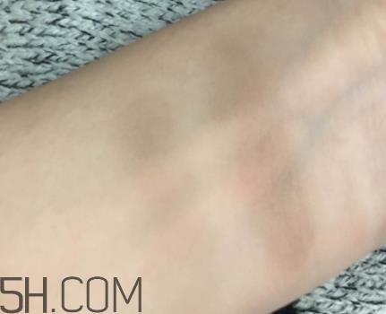 眼影可以用手指涂吗？哪种眼影适合用手指涂