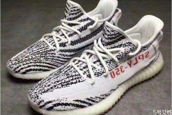 椰子鞋偏大还是偏小 yeezy是耐克还是阿迪