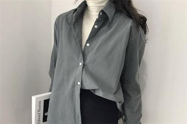 衬衫怎么扎进裤子好看 衬衫的时尚穿法
