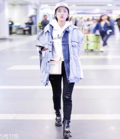 马甲里面配什么衣服好看？换季叠搭全靠它