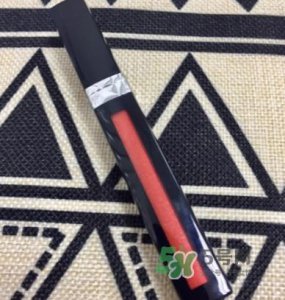 ​迪奥蓝星唇釉751好看吗？dior迪奥蓝星唇釉751试色