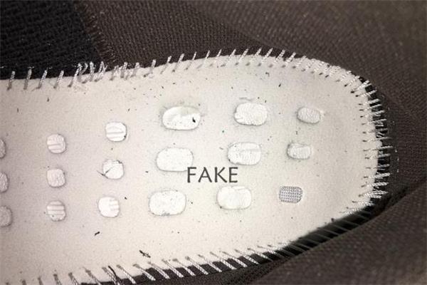 yeezy 700晶洞真假对比 椰子700晶洞宝藏真假鉴定