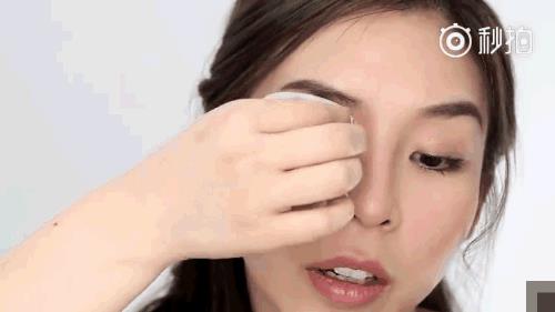 眼影贴怎么用？眼影贴使用方法