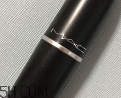 mac水红色口红好看吗？mac水红色试色