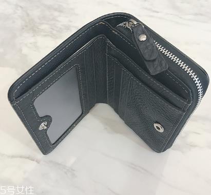 钱包软皮好还是硬皮好？钱包皮质软硬对比