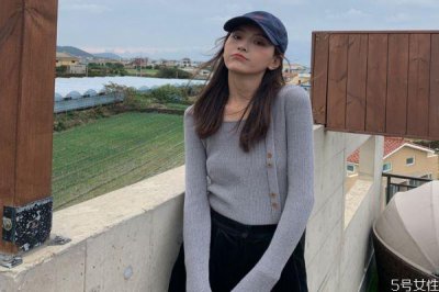 ​韩版毛衣怎么搭配 韩版宽松毛衣搭配方法