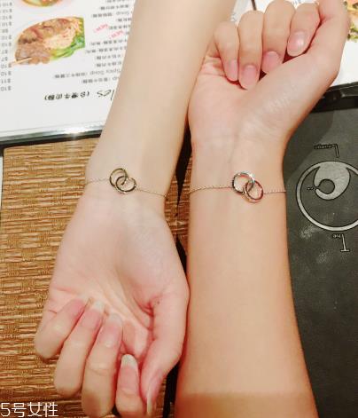 手链可以戴右手吗？手链能不能戴在右手