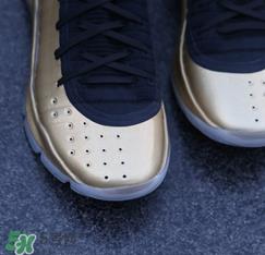 under armour curry4 parade怎么样？库里第四代战靴金属色细节照片