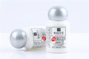 大创美白精华白天能用吗 daiso er美白淡斑精华液