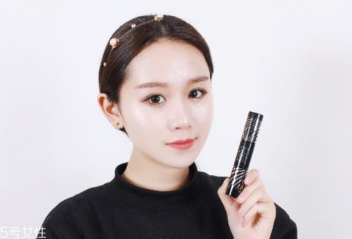 睫毛膏能带上飞机吗？睫毛膏需要单独卸妆