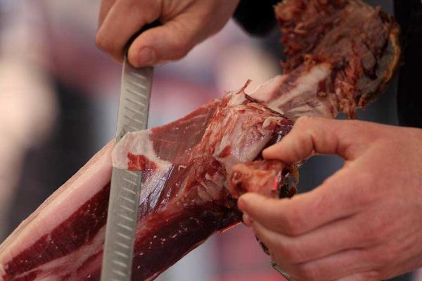 金华火腿前腿好还是后腿好 金华火腿怎么挑选