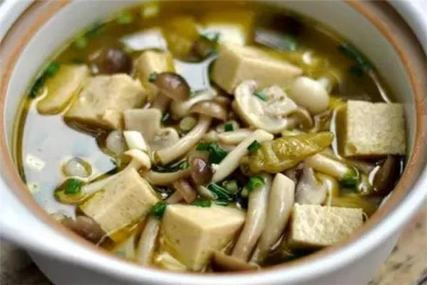 蟹味菇汤的家常做法 蟹味菇煲汤小技巧