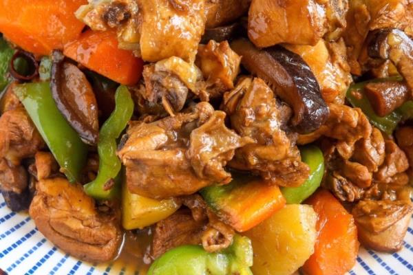 黄焖鸡能用鸡胸吗 可以这样做