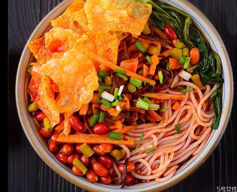 螺蛳粉加鸡蛋怎么煮 鸡蛋螺蛳粉的做法