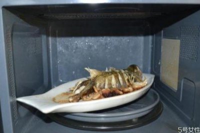 ​微波炉可以蒸鱼吗 微波炉蒸鱼时间要多长