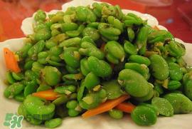 蚕豆和白菜能一起吃吗？白菜和蚕豆能在一起吃吗？