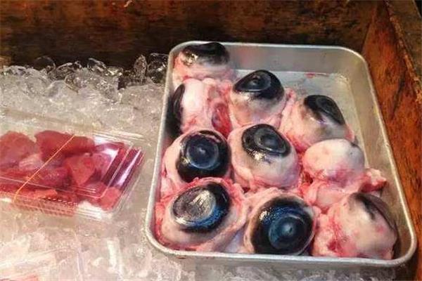 金枪鱼眼睛怎么做好吃 日本爆款美食