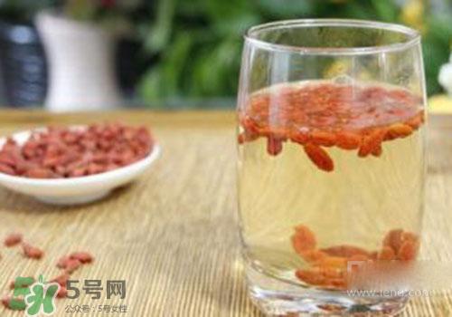 枸杞子泡水隔夜能喝吗？枸杞子泡水隔夜喝的坏处
