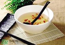 枸杞子泡水隔夜能喝吗？枸杞子泡水隔夜喝的坏处