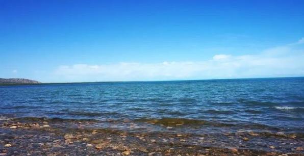 旅游青海湖在哪个省哪个市（青海湖几月份去最好）  2