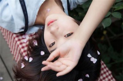 ​和女生刚认识，应该保持什么样的聊天频率？