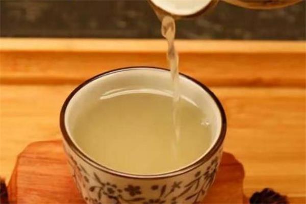 夏天能喝黄酒吗 夏天喝黄酒的好处