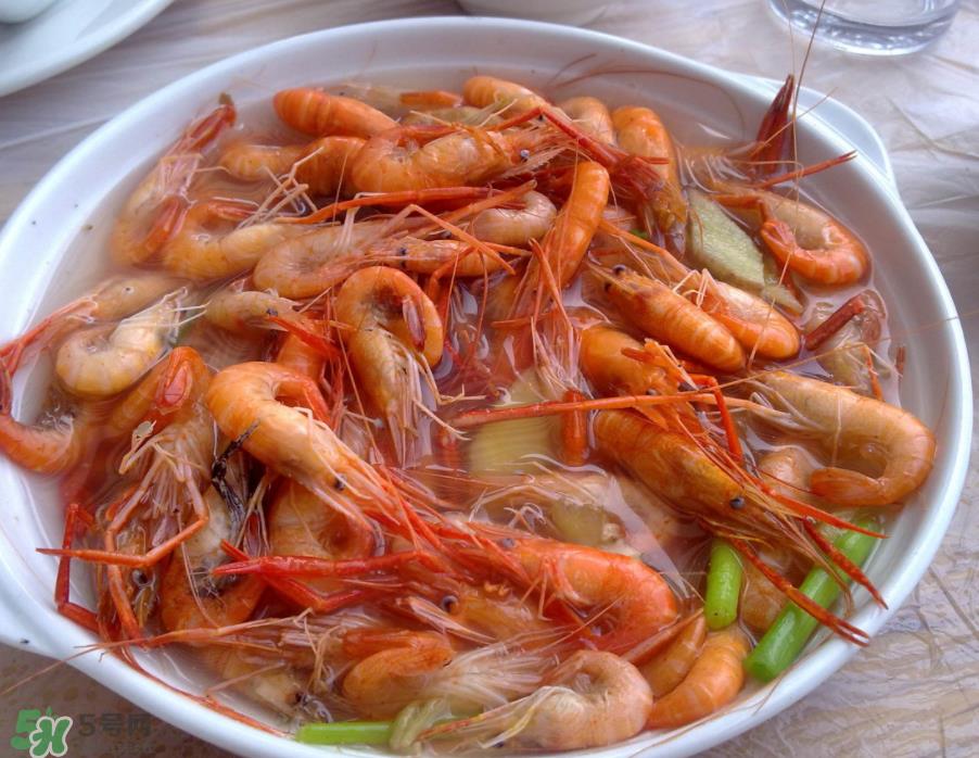 河虾可以和牛奶同食吗？河虾和牛奶能一起吃吗？